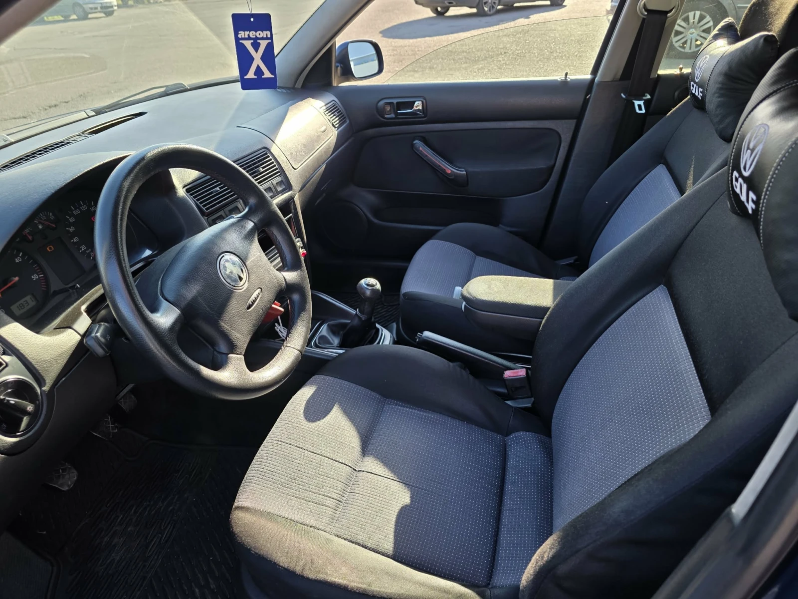 VW Golf 1.9 TDI, снимка 9 - Автомобили и джипове - 54429651