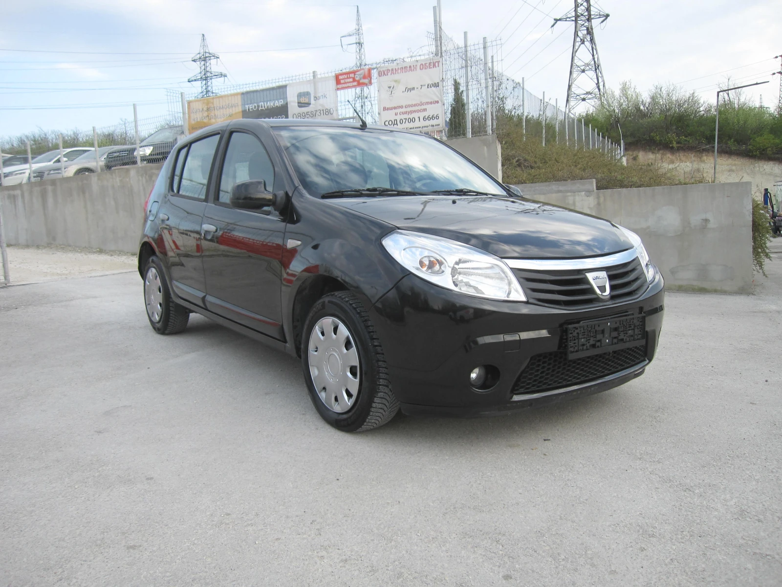 Dacia Sandero 1, 4-Газ., снимка 2 - Автомобили и джипове - 54195554