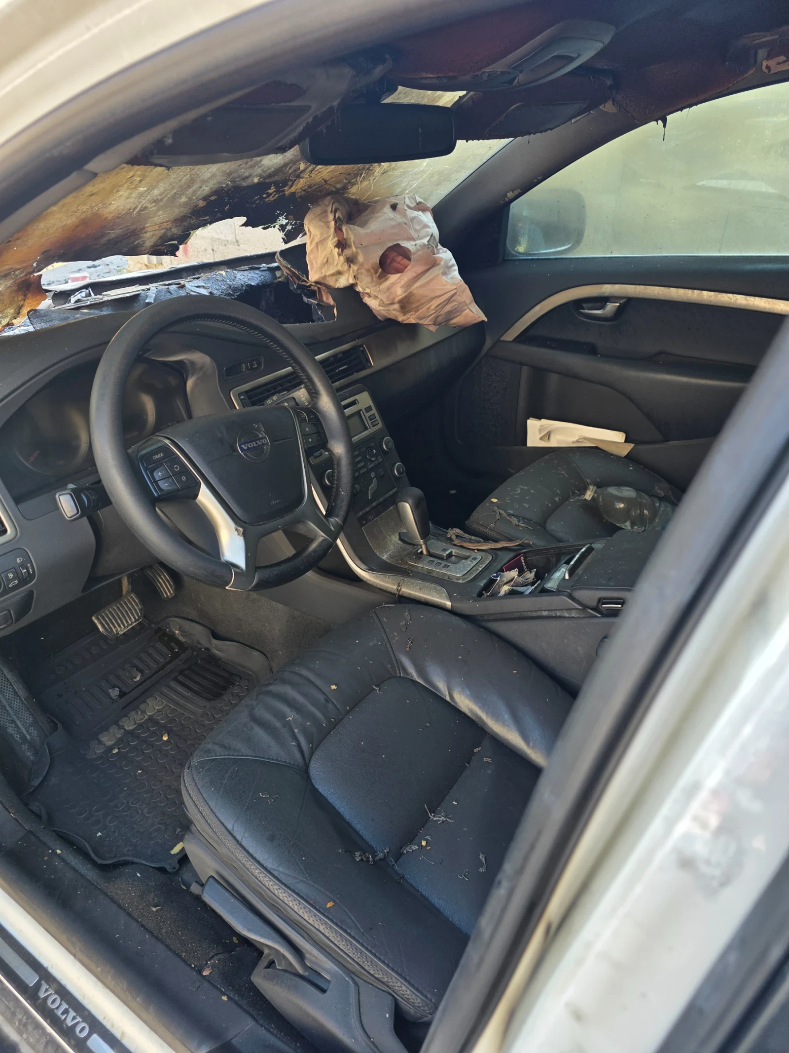 Volvo Xc70, снимка 4 - Автомобили и джипове - 54325015