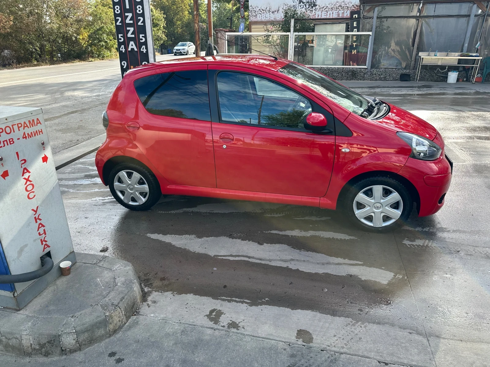 Toyota Aygo 1.0 автоматик 72 000 км. , снимка 4 - Автомобили и джипове - 54381339