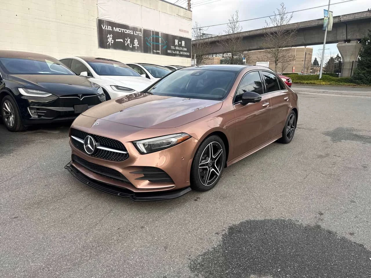 Mercedes-Benz A 220 4MATIC| ПЪЛЕН AMG ПАКЕТ| ALCANTARA| AMBIENT| 