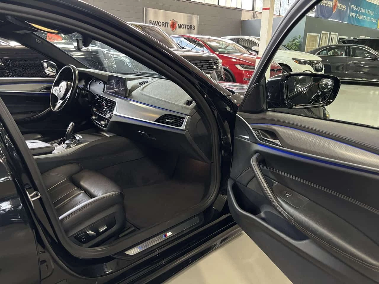 BMW 540 * xDrive * CARFAX * ЦЕНА ДО БГ, снимка 13 - Автомобили и джипове - 54645670