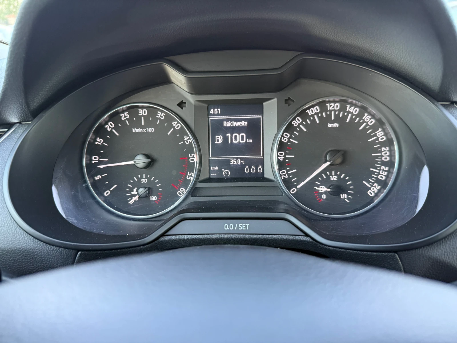 Skoda Octavia 1.6 TDI 4x4 111000км, снимка 14 - Автомобили и джипове - 55749806