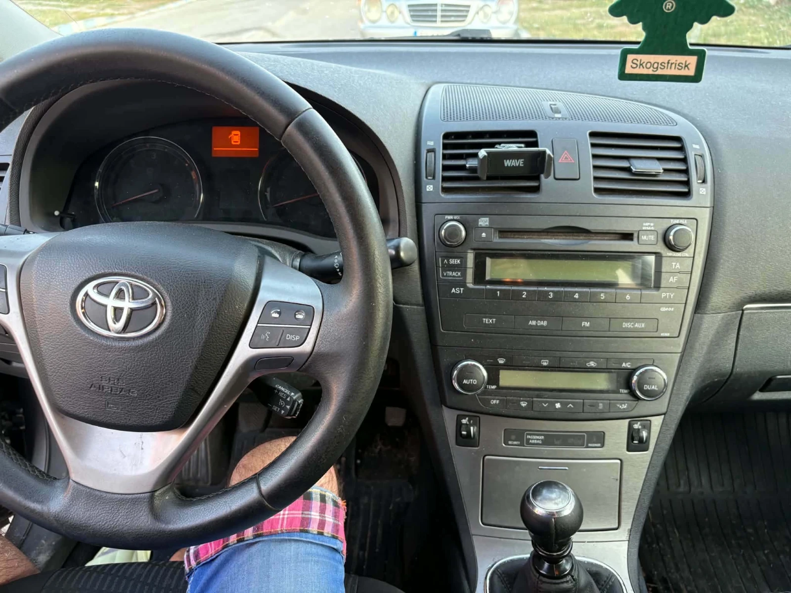 Toyota Avensis, снимка 10 - Автомобили и джипове - 55772767