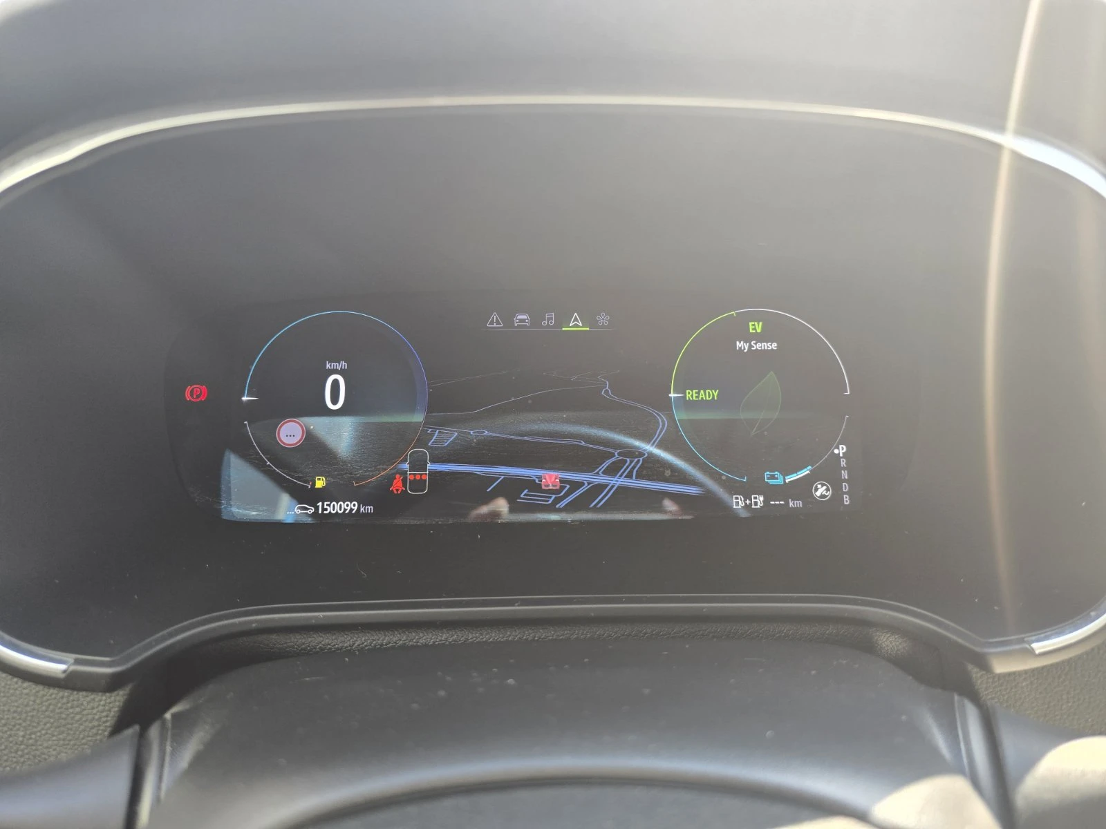 Renault Megane Grandtour Plug-In Hybrid 1.6 145hp , снимка 8 - Автомобили и джипове - 55931735