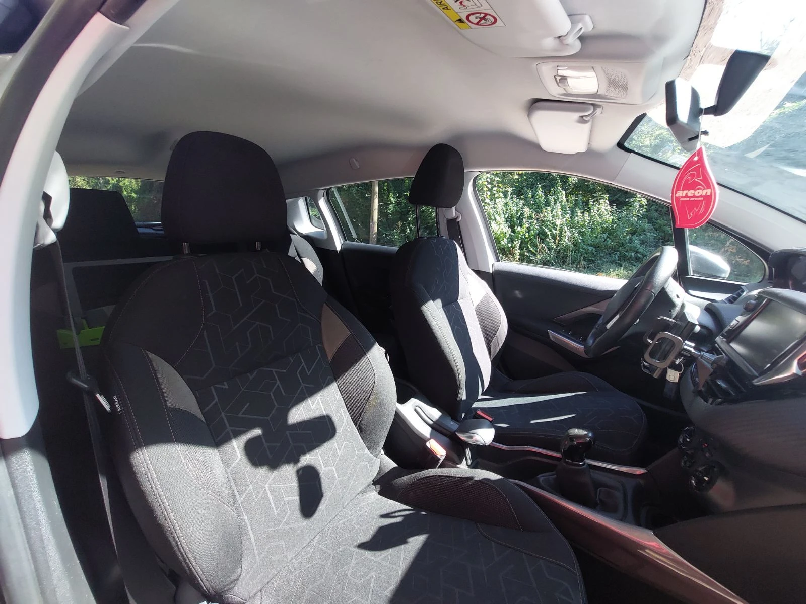 Peugeot 2008, снимка 13 - Автомобили и джипове - 55981568