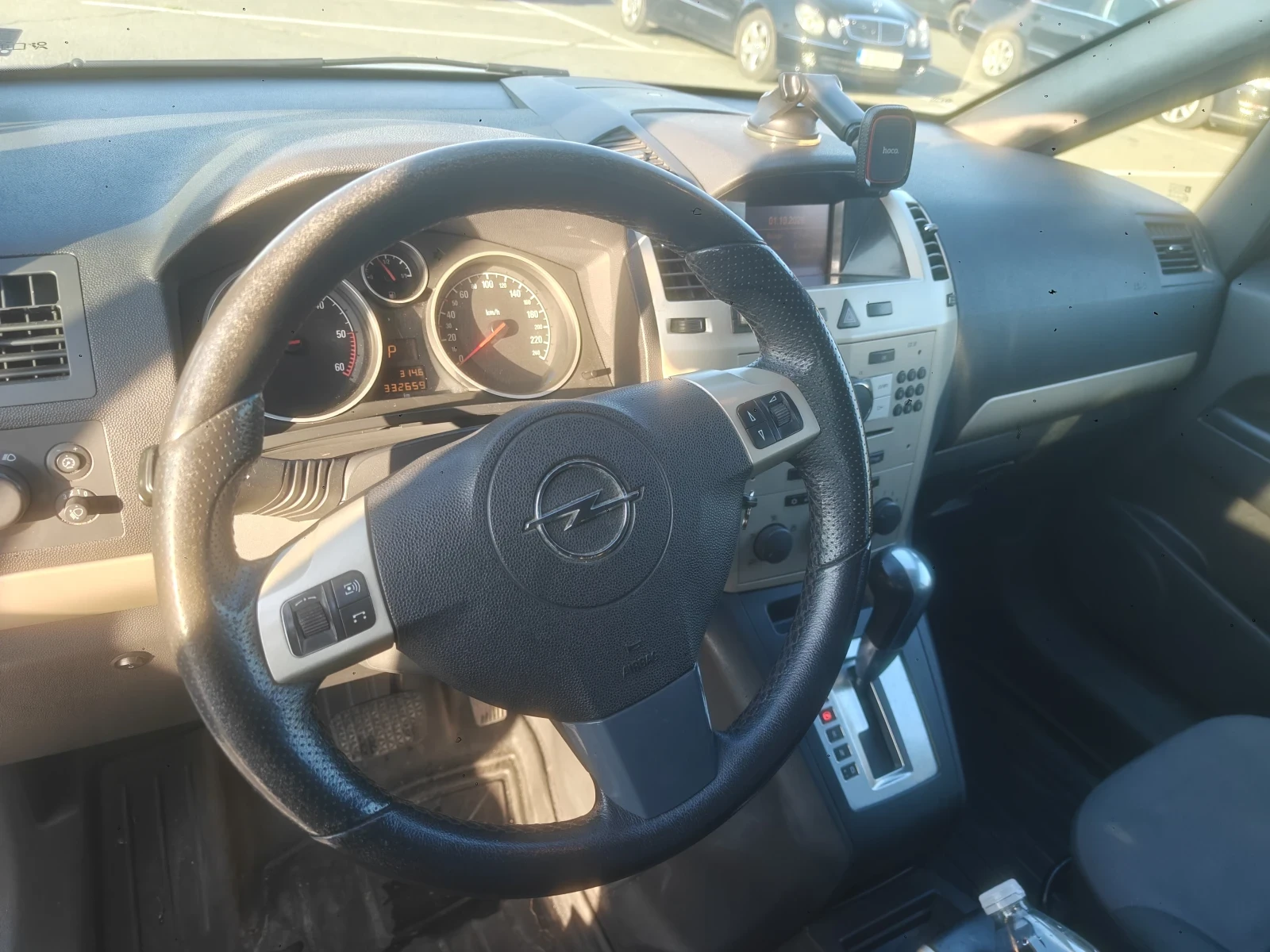 Opel Zafira 1, 9 Diesel Automatic , снимка 13 - Автомобили и джипове - 56315743