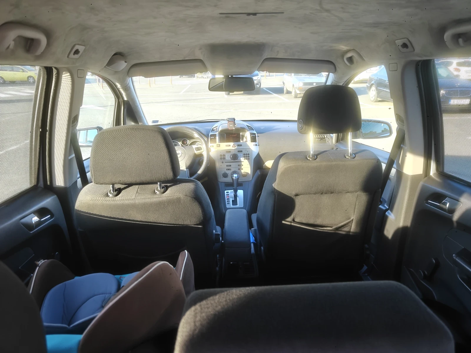 Opel Zafira 1, 9 Diesel Automatic , снимка 10 - Автомобили и джипове - 56315743