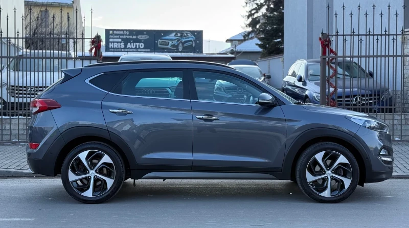 Hyundai Tucson VERTEX 4WD Внос Швейцария, снимка 7 - Автомобили и джипове - 49226689