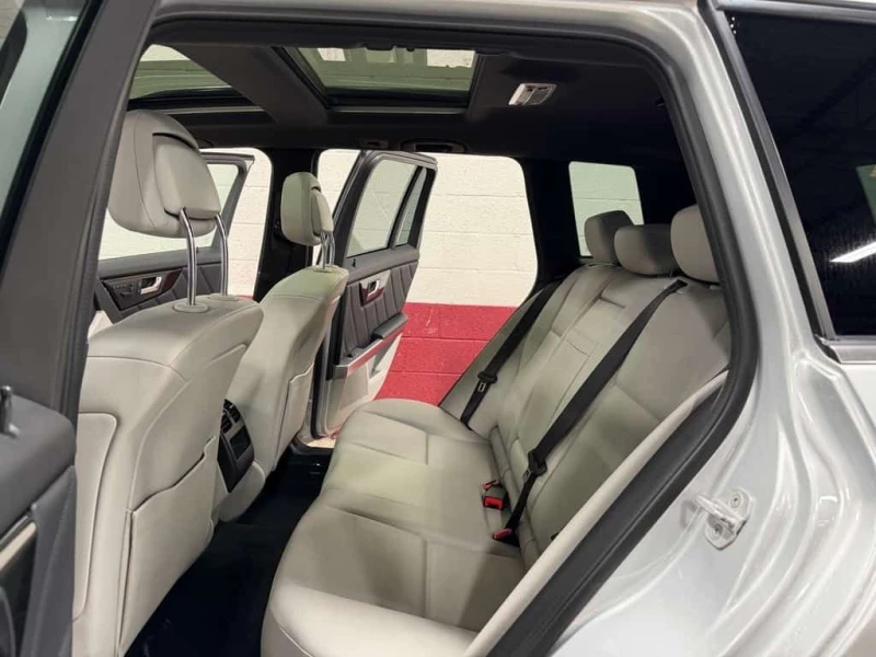 Mercedes-Benz GLK * 250 BlueTec| 360 CAMERA COMFORT ACCESS PANO * CA, снимка 9 - Автомобили и джипове - 53529182