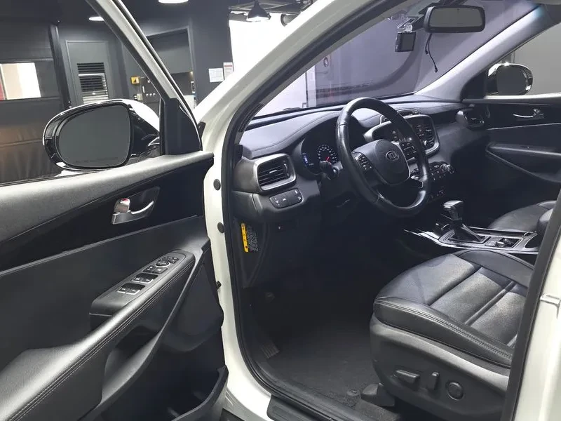 Kia Sorento Diesel 2.0 2Wd Prestige, снимка 10 - Автомобили и джипове - 55652808