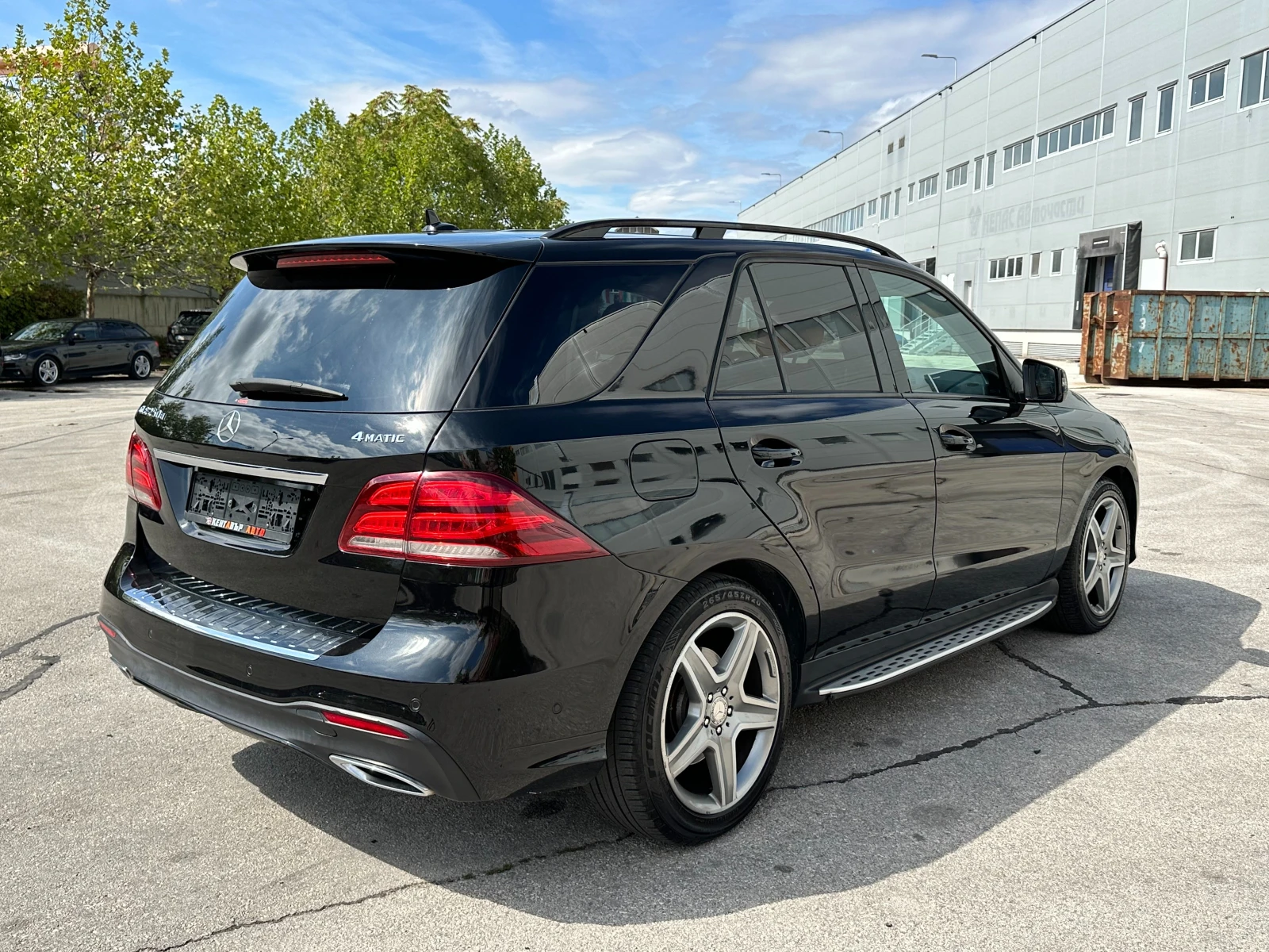 Mercedes-Benz GLE 250 4-MATIC.AMG Line - изображение 4