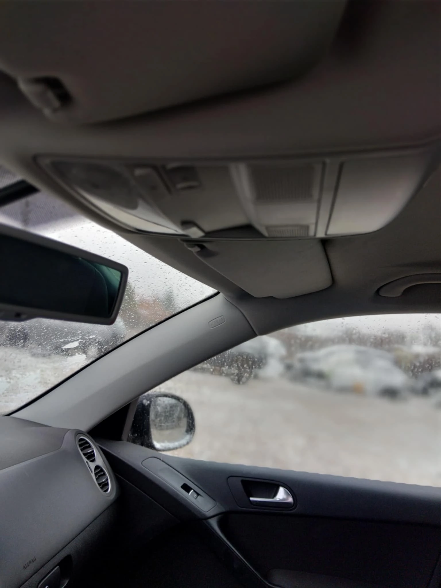 VW Tiguan 1.4 TSI, снимка 15 - Автомобили и джипове - 53761599