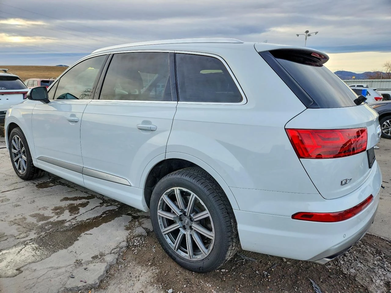 Audi Q7 3.0l Prestige, снимка 2 - Автомобили и джипове - 54038953