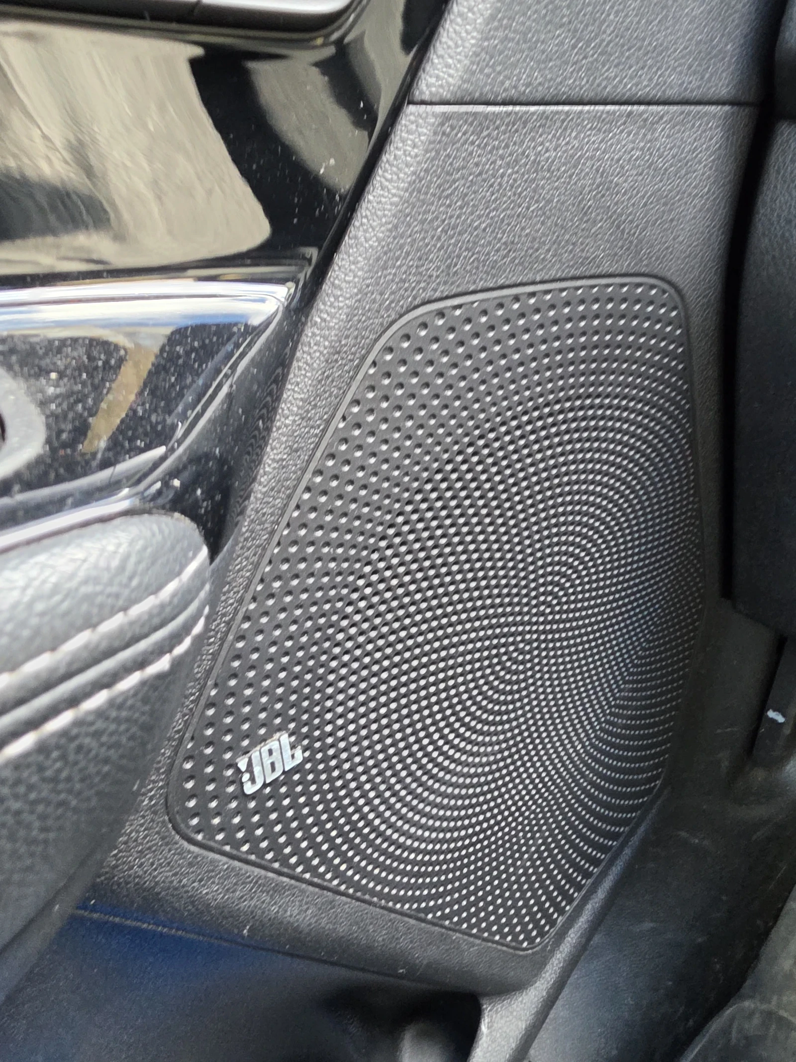 Kia Niro, снимка 7 - Автомобили и джипове - 56257470