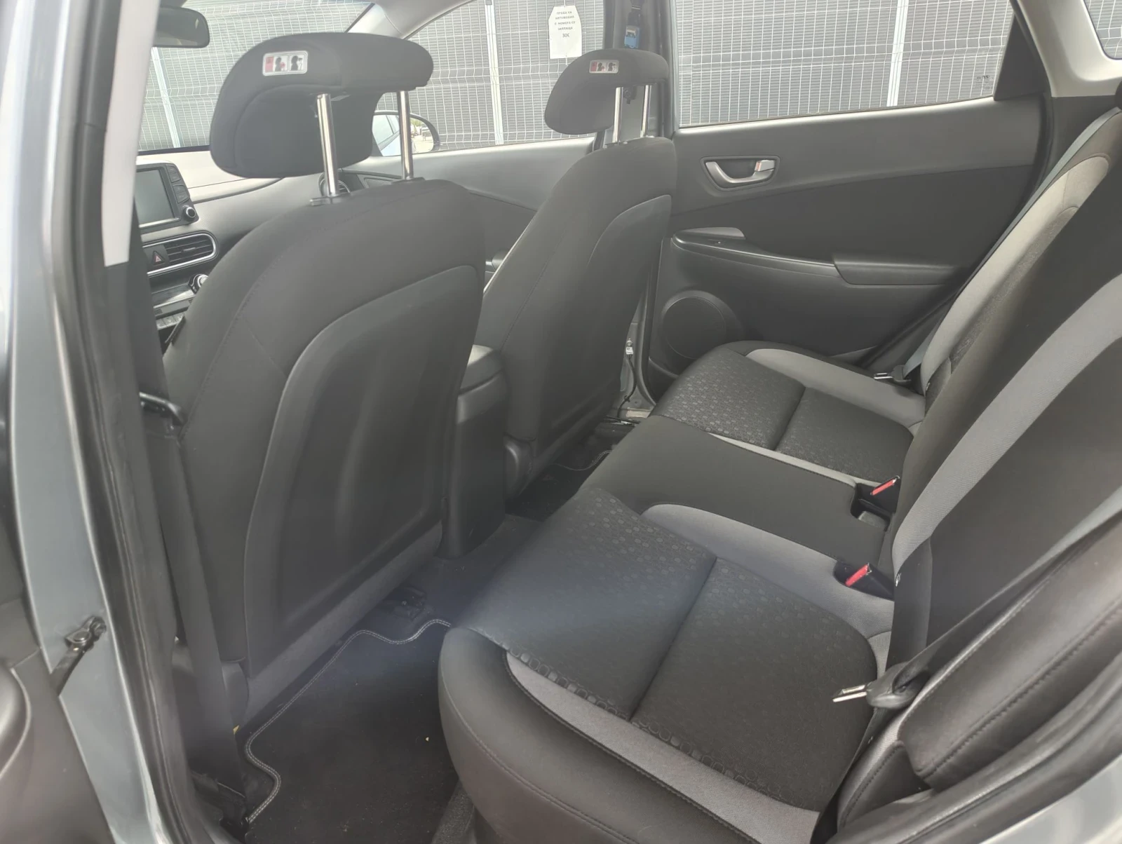 Hyundai Kona 1.0 T-GDI* * ЛИЗИНГ СРЕЩУ ЛИЧНА КАРТА* * , снимка 9 - Автомобили и джипове - 56270114
