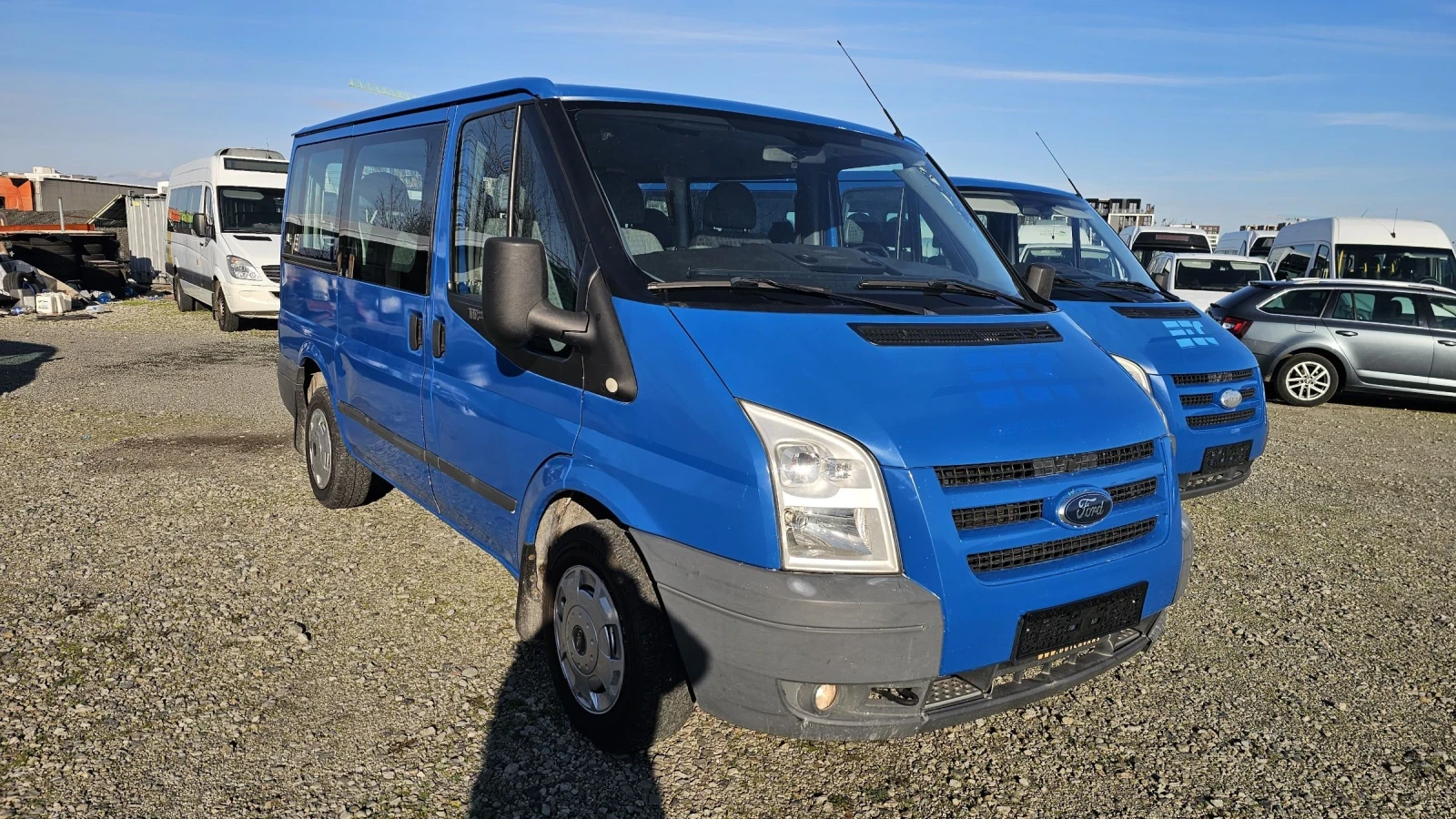 Ford Transit 2.2 TD-  9 места- клима НАЛИЧНИ 2 бр - изображение 2