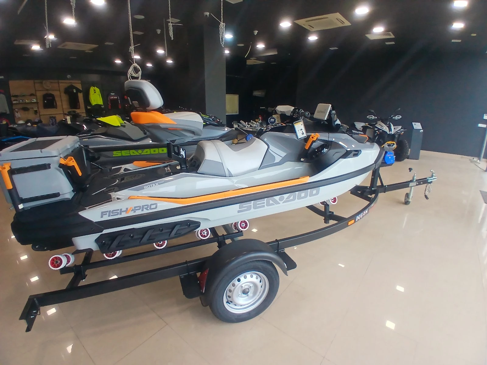 Джет Bombardier Sea Doo FISHPRO TROPHY 170 - изображение 6