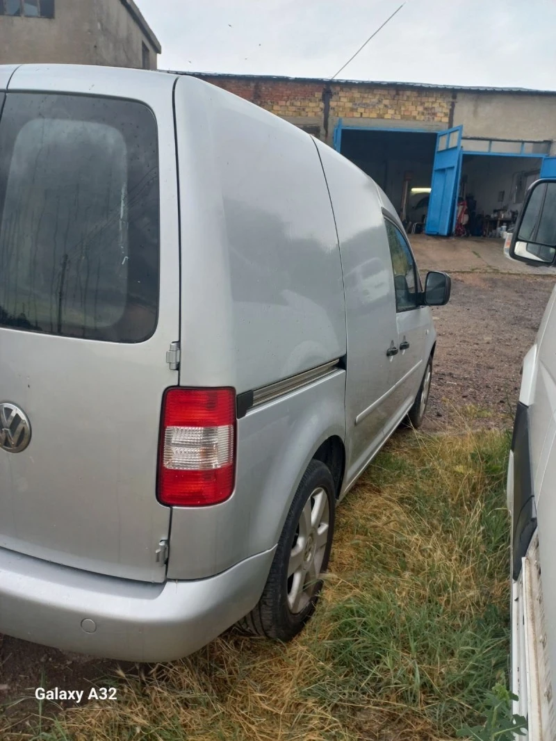 VW Caddy 1.9 TDI, снимка 4 - Автомобили и джипове - 47563831