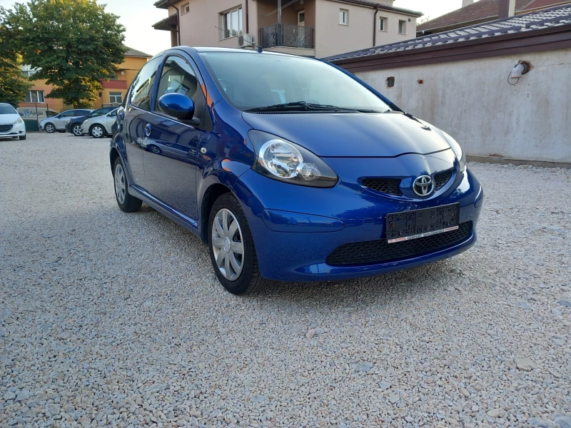 Toyota Aygo 1.0i климатик, снимка 17 - Автомобили и джипове - 46911734