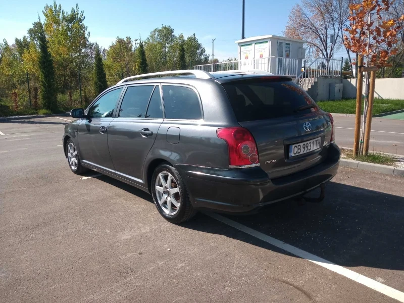 Toyota Avensis 6 СКОРОСТИ.УНИКАТ!!!, снимка 7 - Автомобили и джипове - 47662386