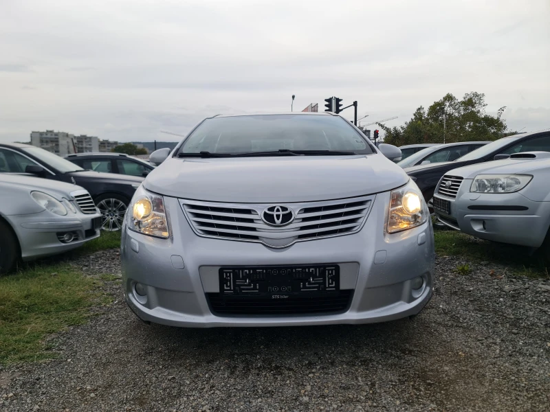 Toyota Avensis КАТО ЧИСТО НОВА, снимка 2 - Автомобили и джипове - 48670502