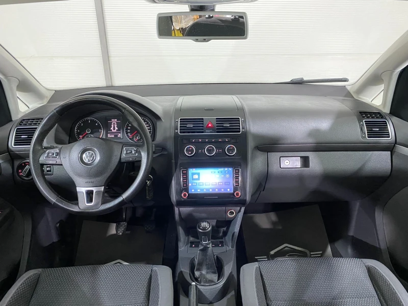 VW Touran 1.6 TDI * NAVI * CAMERA* , снимка 8 - Автомобили и джипове - 48968300