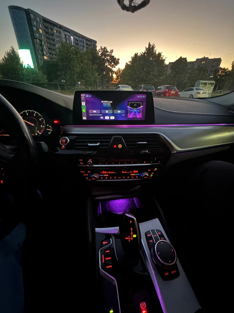 BMW 520 D xDrive Luxury Line, снимка 11 - Автомобили и джипове - 52407696