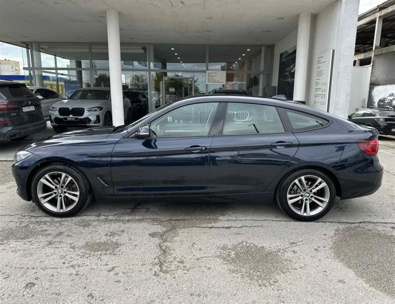BMW 320 xDrive, снимка 3 - Автомобили и джипове - 52042347