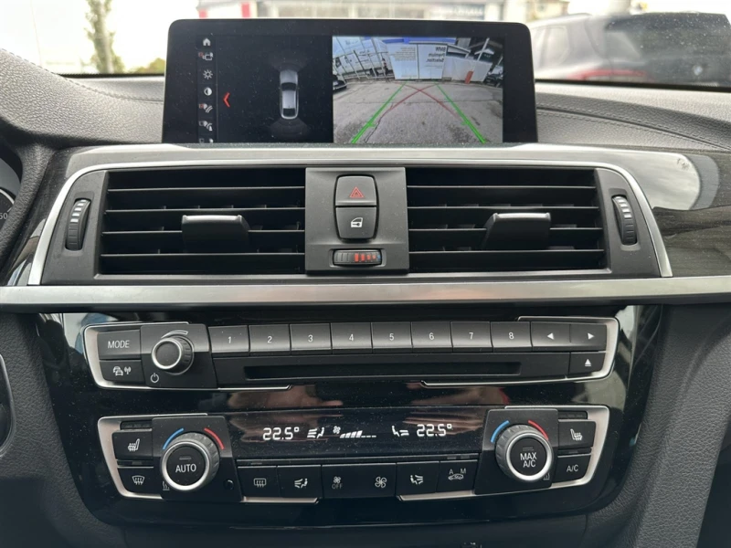 BMW 320 xDrive, снимка 9 - Автомобили и джипове - 52042347