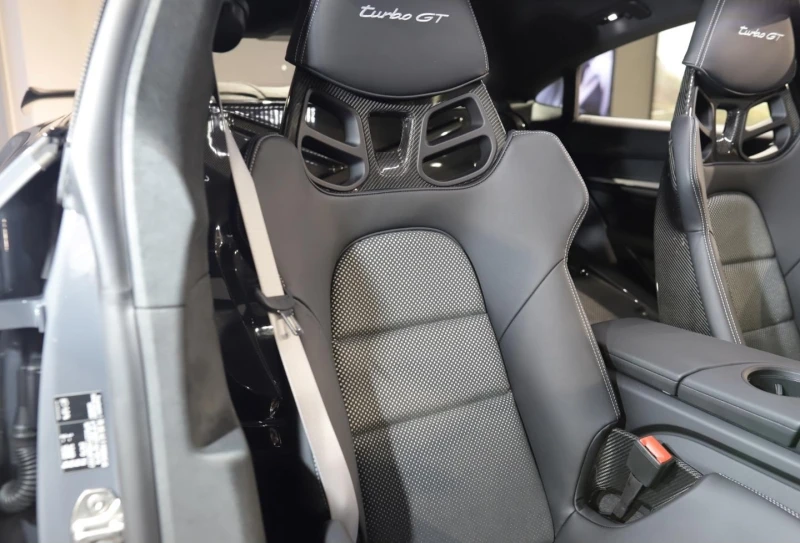 Porsche Taycan TURBO GT KERAMIK WEISSACH BOSE, снимка 13 - Автомобили и джипове - 52434059