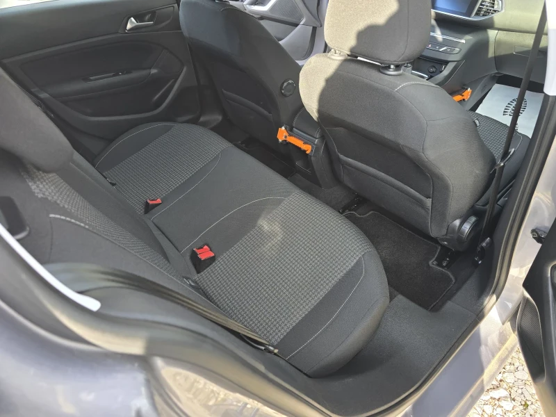 Peugeot 308 1.5 HDI 130PS, снимка 14 - Автомобили и джипове - 53499585