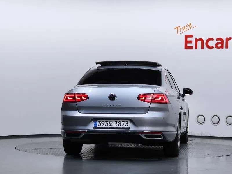 VW Passat 2.0 TDI - САМО 30% АВАНС, снимка 4 - Автомобили и джипове - 55737197