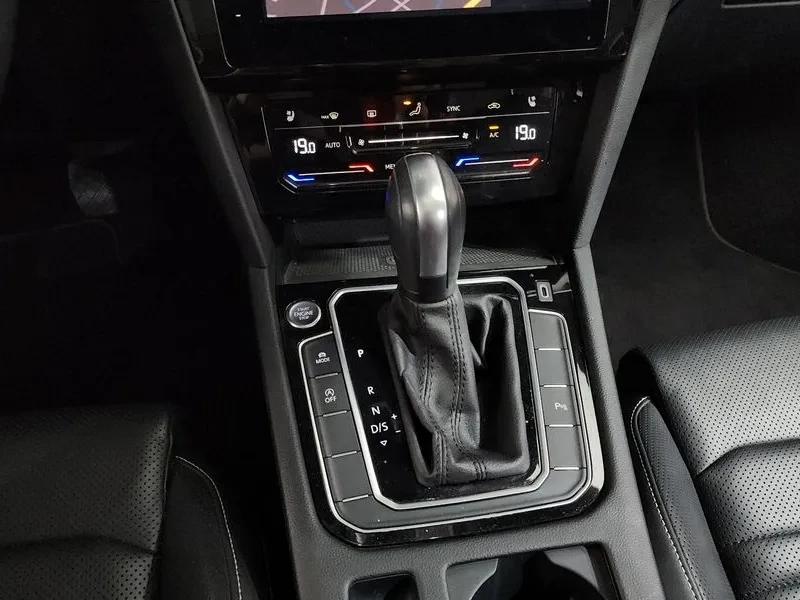 VW Passat 2.0 TDI - САМО 30% АВАНС, снимка 9 - Автомобили и джипове - 55737197