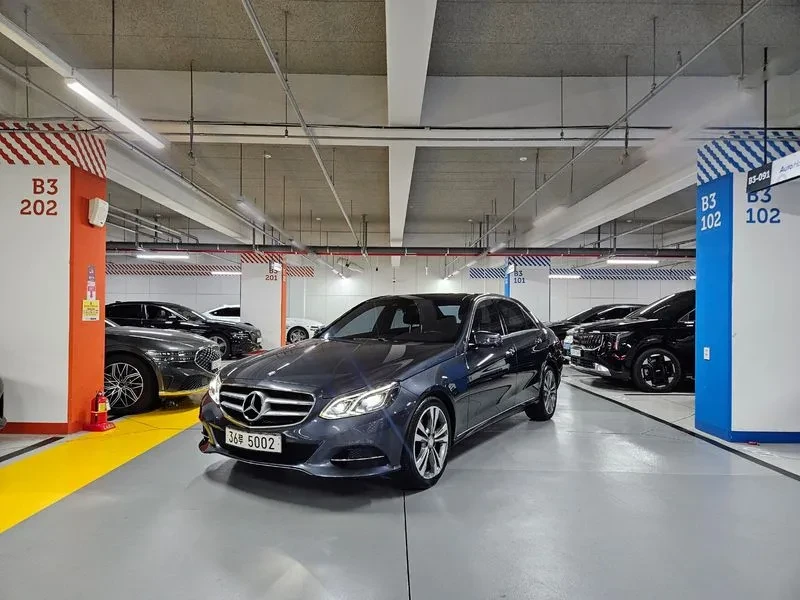 Mercedes-Benz E 300 4Matic Avantgarde - САМО 30% АВАНС