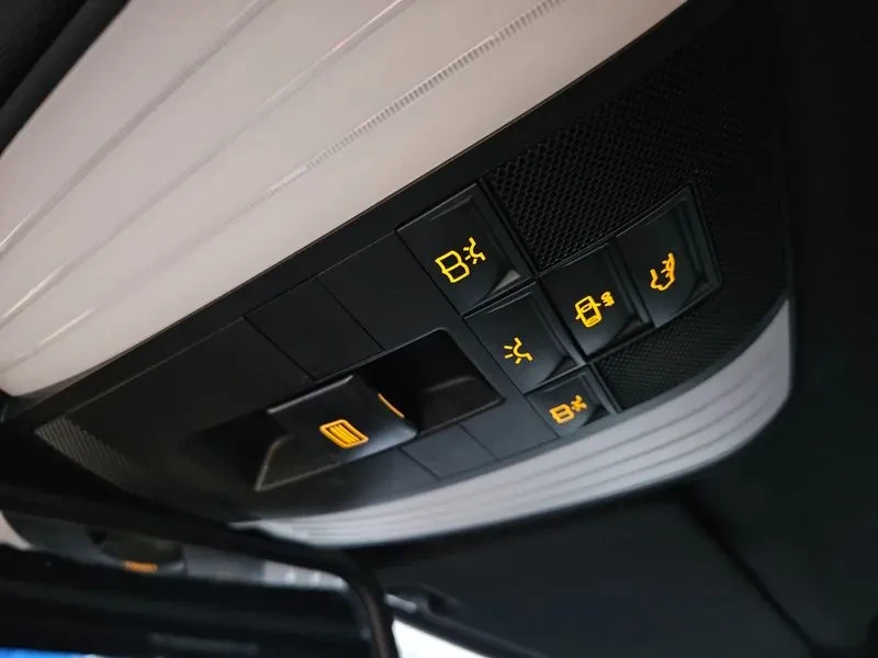 Mercedes-Benz E 300 4Matic Avantgarde - САМО 30% АВАНС, снимка 17 - Автомобили и джипове - 56002492