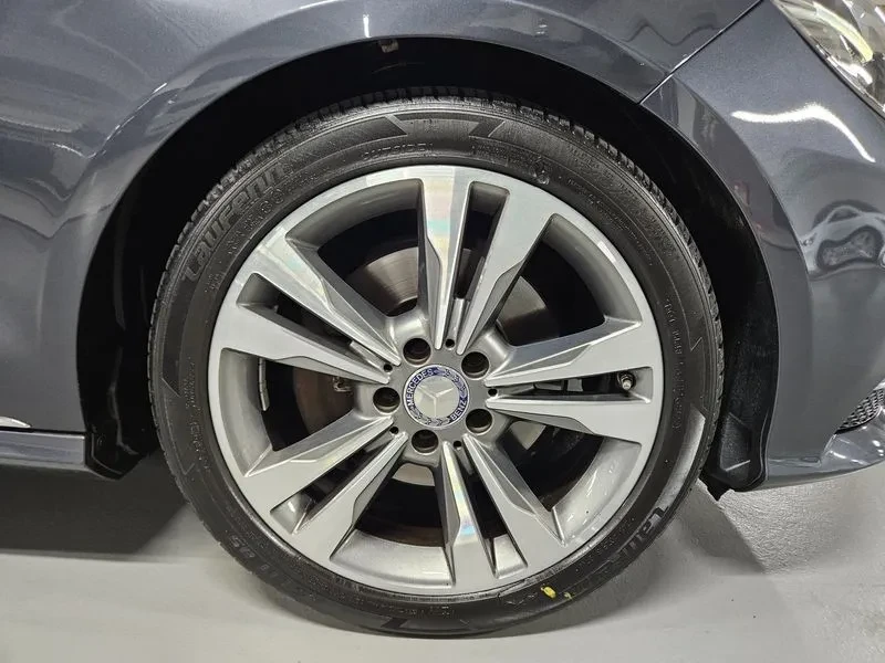 Mercedes-Benz E 300 4Matic Avantgarde - САМО 30% АВАНС, снимка 5 - Автомобили и джипове - 56002492