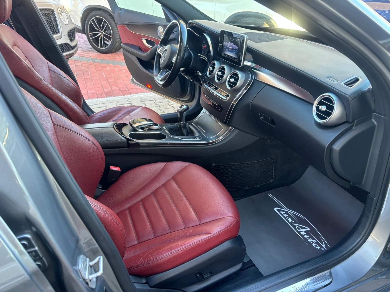 Mercedes-Benz C 220 D#AMG#PANORAMA#BURMESTER#NAVI#CAMERA - изображение 7