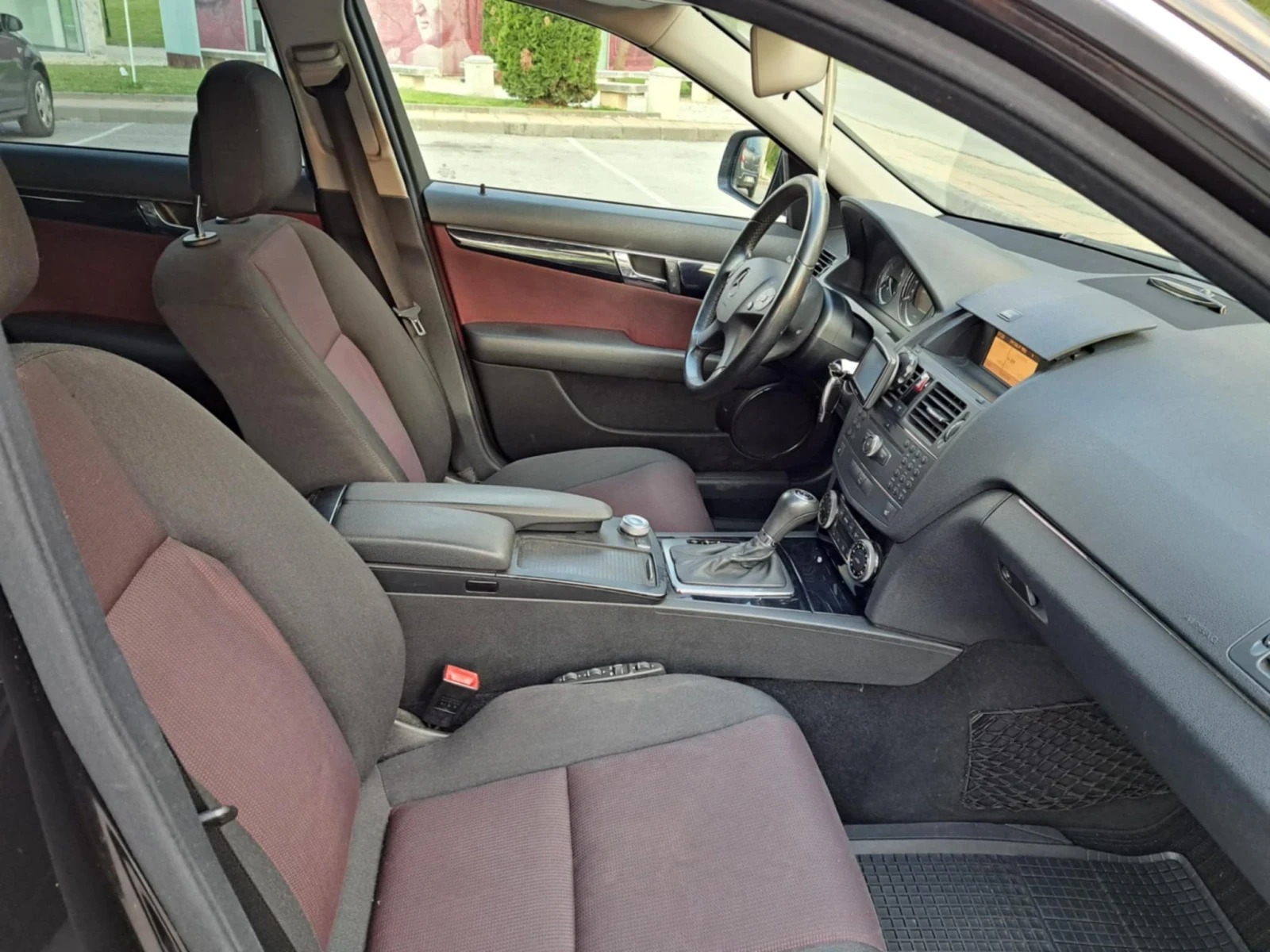 Mercedes-Benz C 220 2.2 - изображение 9