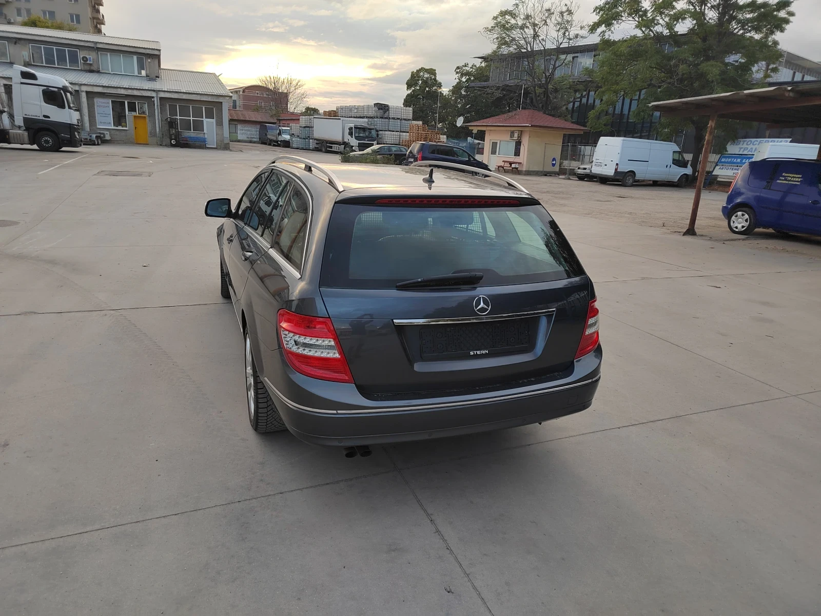 Mercedes-Benz C 180 1.8 - изображение 9