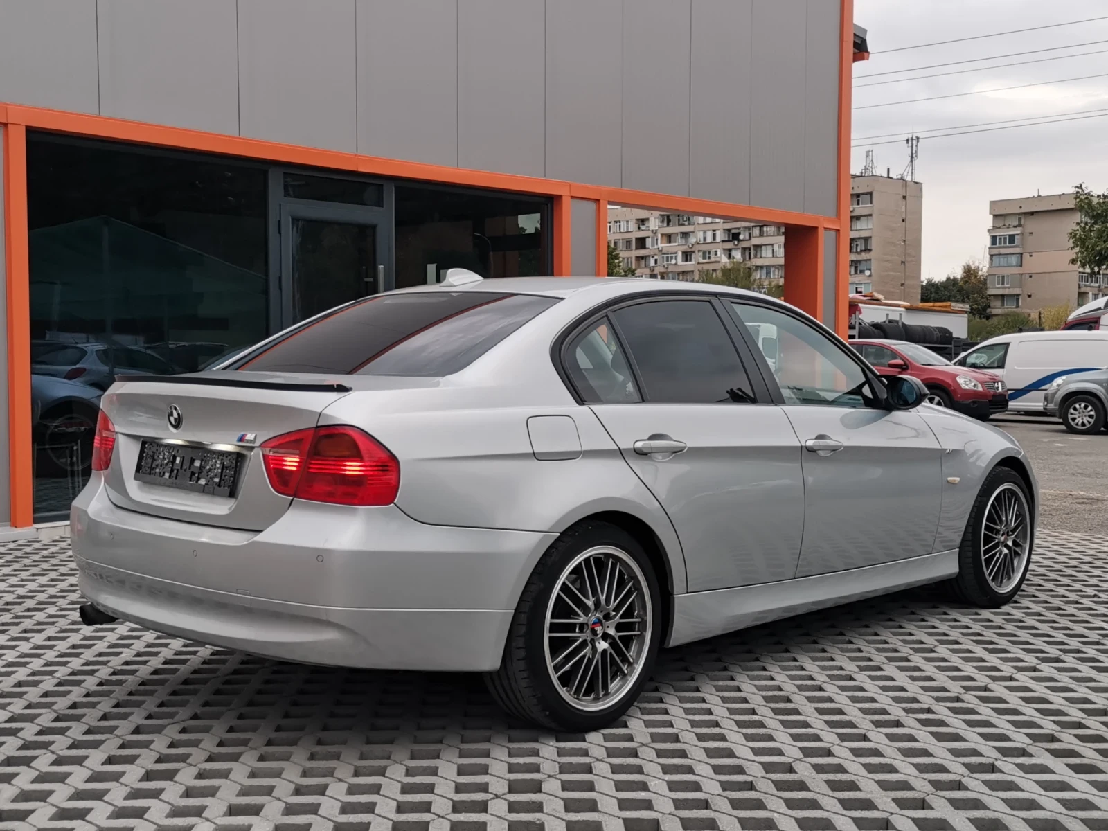 BMW 320 Navi, Xenon, KeyLess - изображение 5