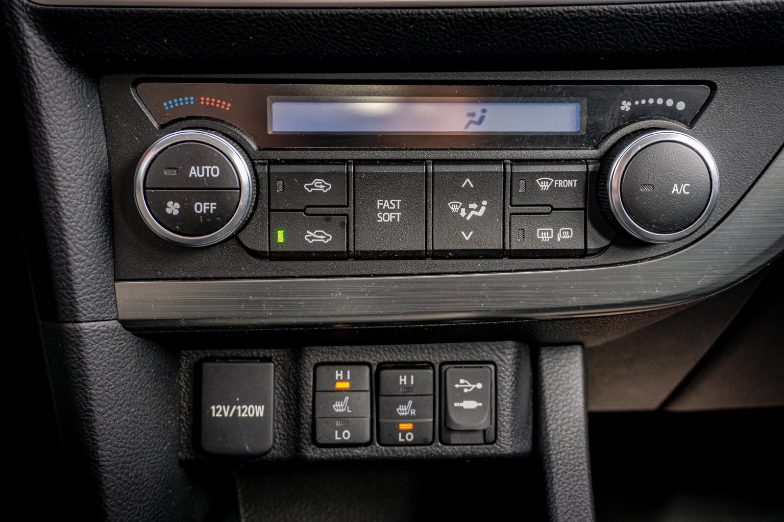 Toyota Auris 1.6 i-VVTI С ГАРАНЦИЯ! TOP!!! - изображение 10