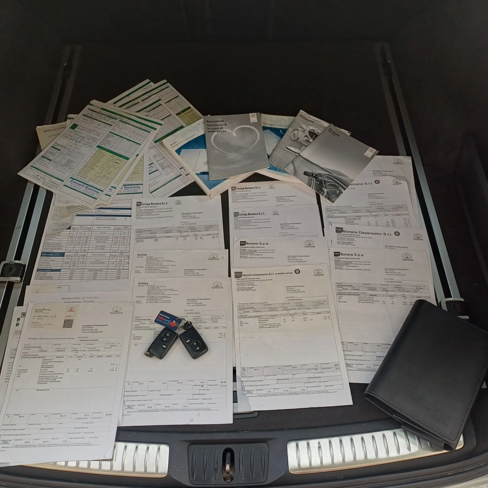 Toyota Avensis Executive , снимка 14 - Автомобили и джипове - 53900345