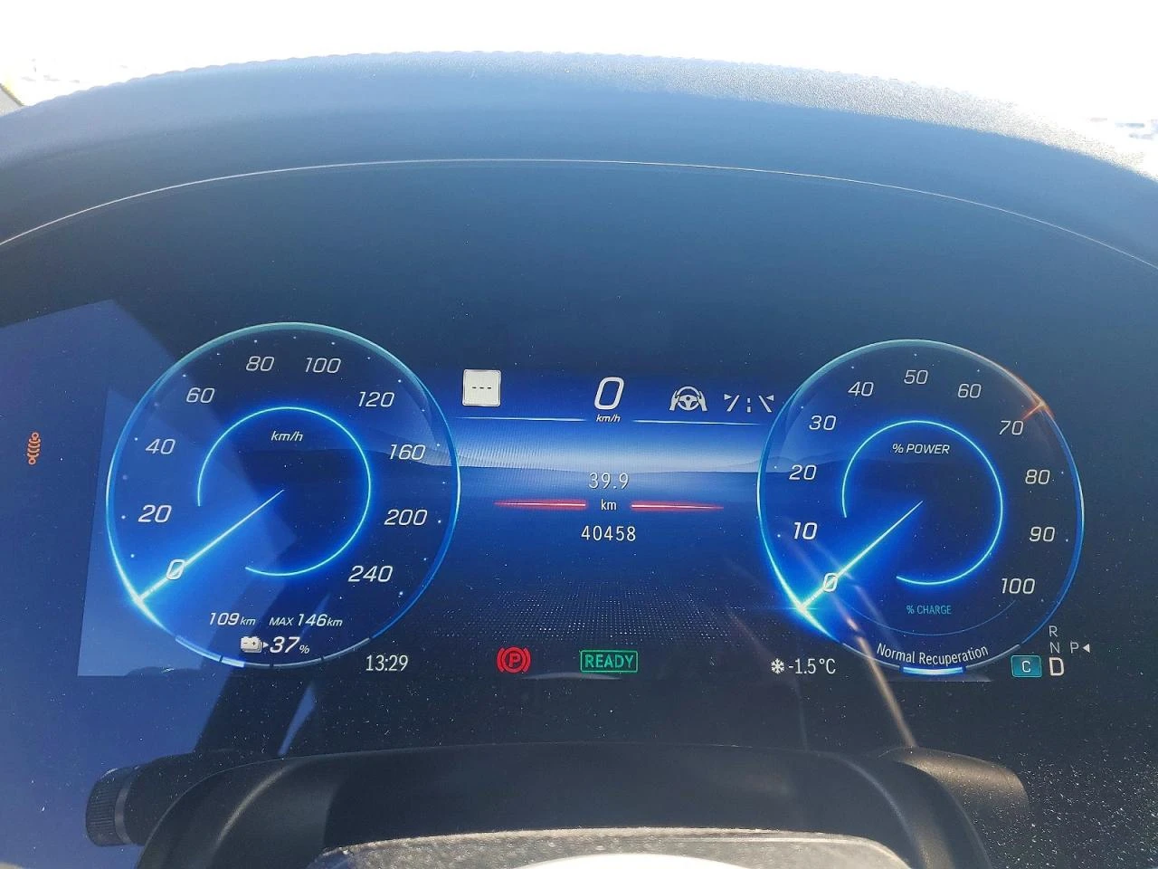 Mercedes-Benz EQS 580 SUV 4MATIC AMG PKG HYPERSCREEN, снимка 9 - Автомобили и джипове - 53987895