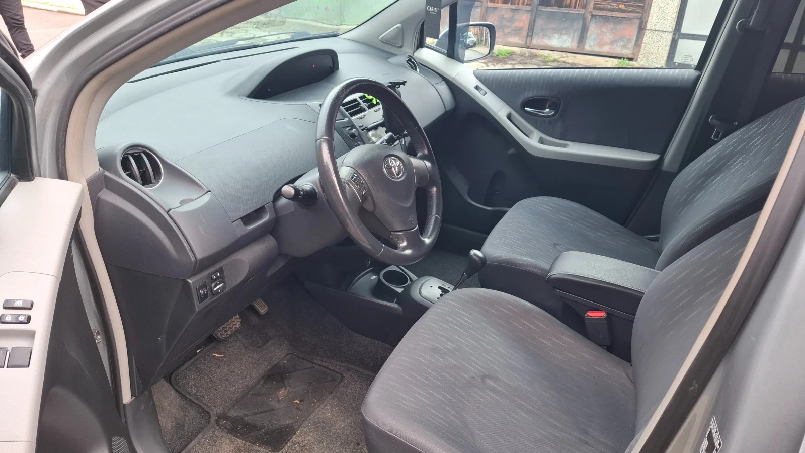 Toyota Yaris, снимка 8 - Автомобили и джипове - 54512205