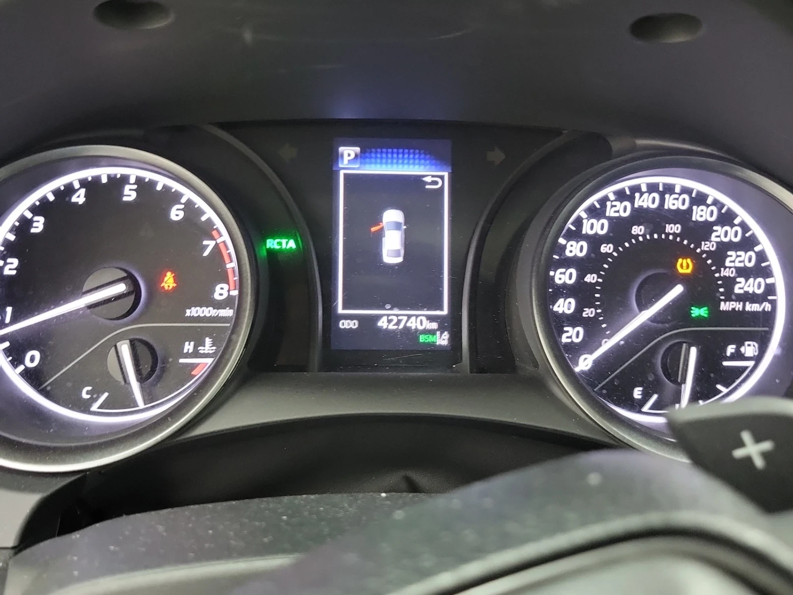Toyota Camry SE * ПОДГРЕВ * ЧЕРЕН САЛОН * FWD * ЦЕНА ДО БГ * , снимка 9 - Автомобили и джипове - 54565394