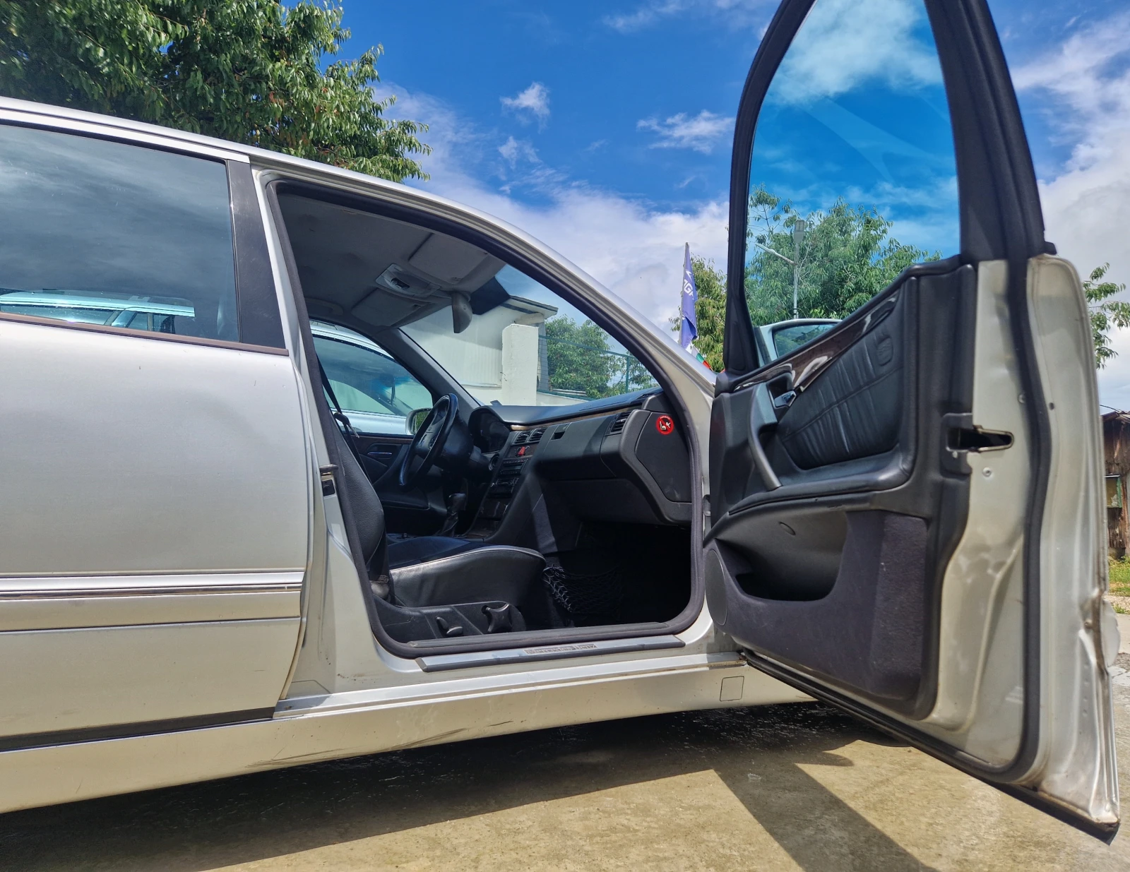 Mercedes-Benz E 200 Kompressor Газ.Инж, снимка 11 - Автомобили и джипове - 54783368