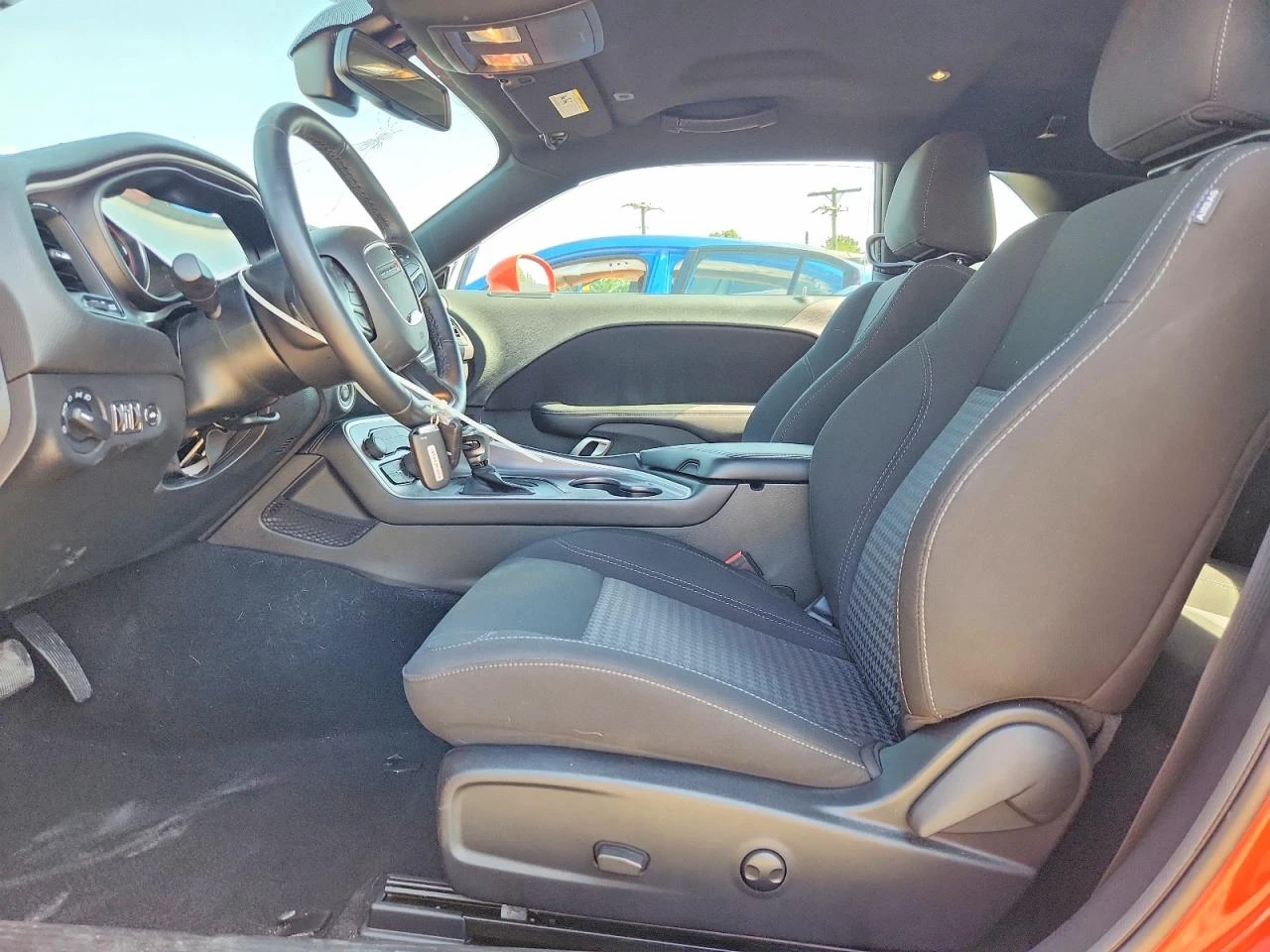 Dodge Challenger 3.6l Sxt, снимка 7 - Автомобили и джипове - 55107284