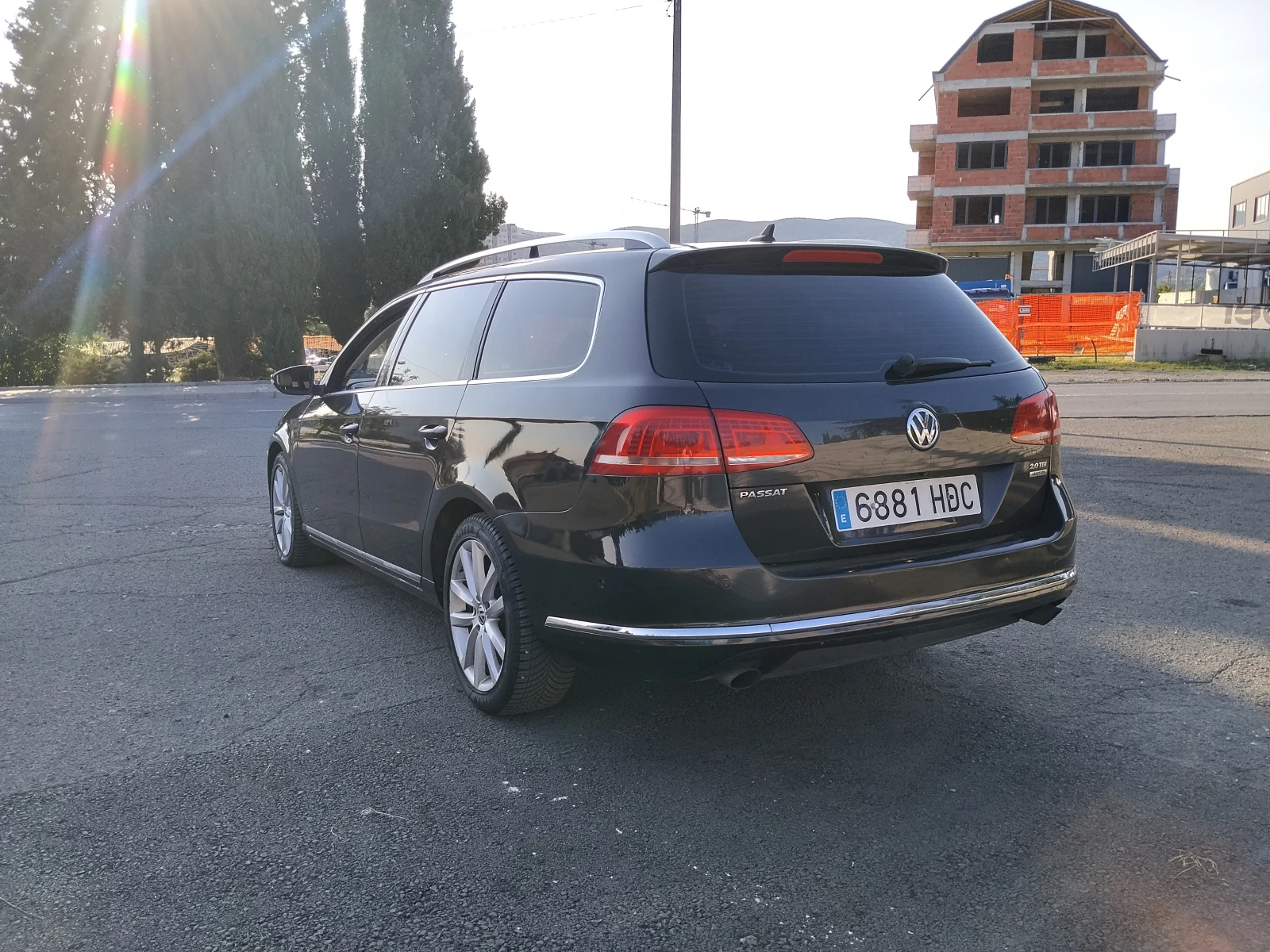 VW Passat B7/2.0 TDI 170 4Motion/Highline/Distronic AAC/DVD, снимка 3 - Автомобили и джипове - 55436091