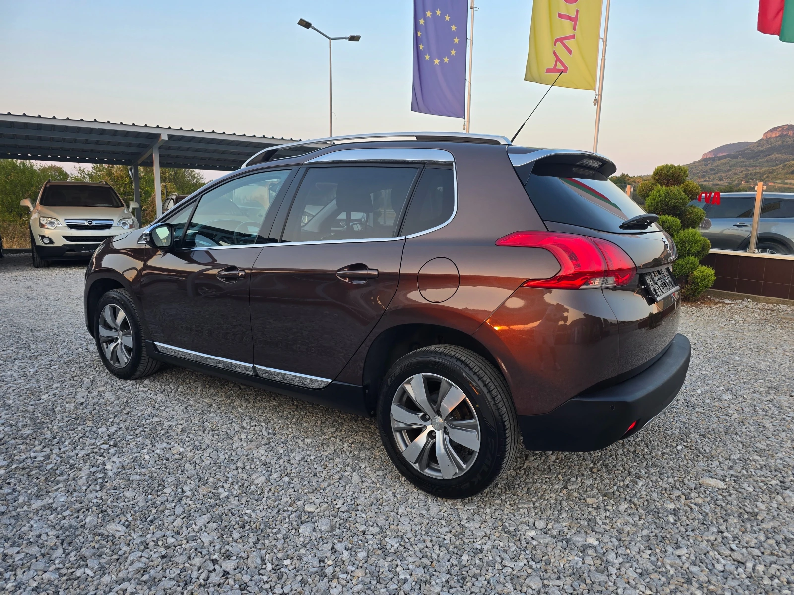 Peugeot 2008 1, 6 HDI !! РЕАЛНИ 98000 км. ЕВРО 5!!, снимка 3 - Автомобили и джипове - 56049616